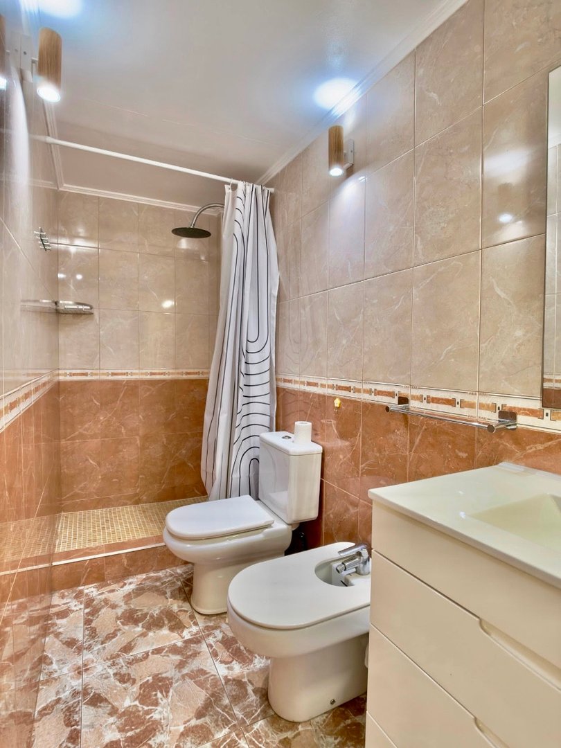 2 Bed Ground Floor Apartment in La Veleta