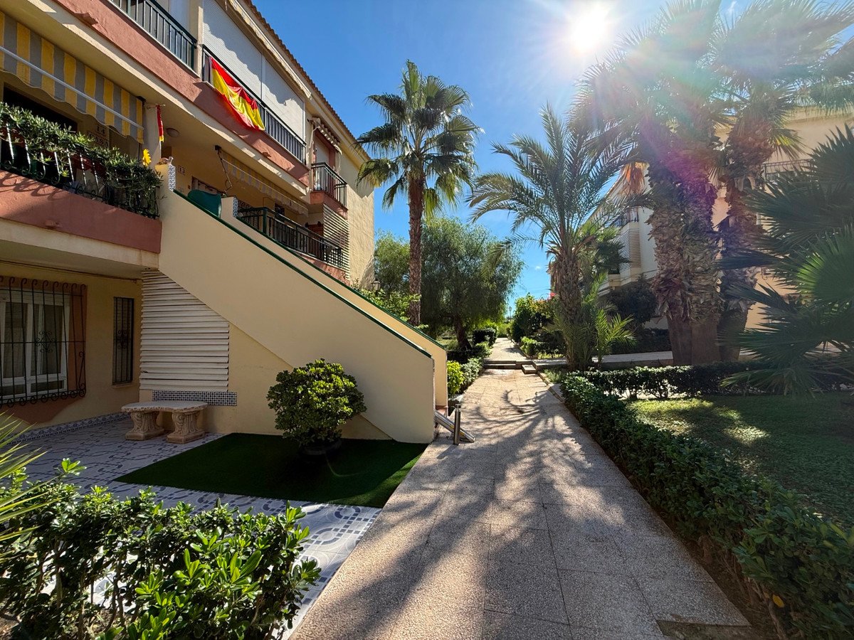 2 Bed Ground Floor Apartment in La Veleta