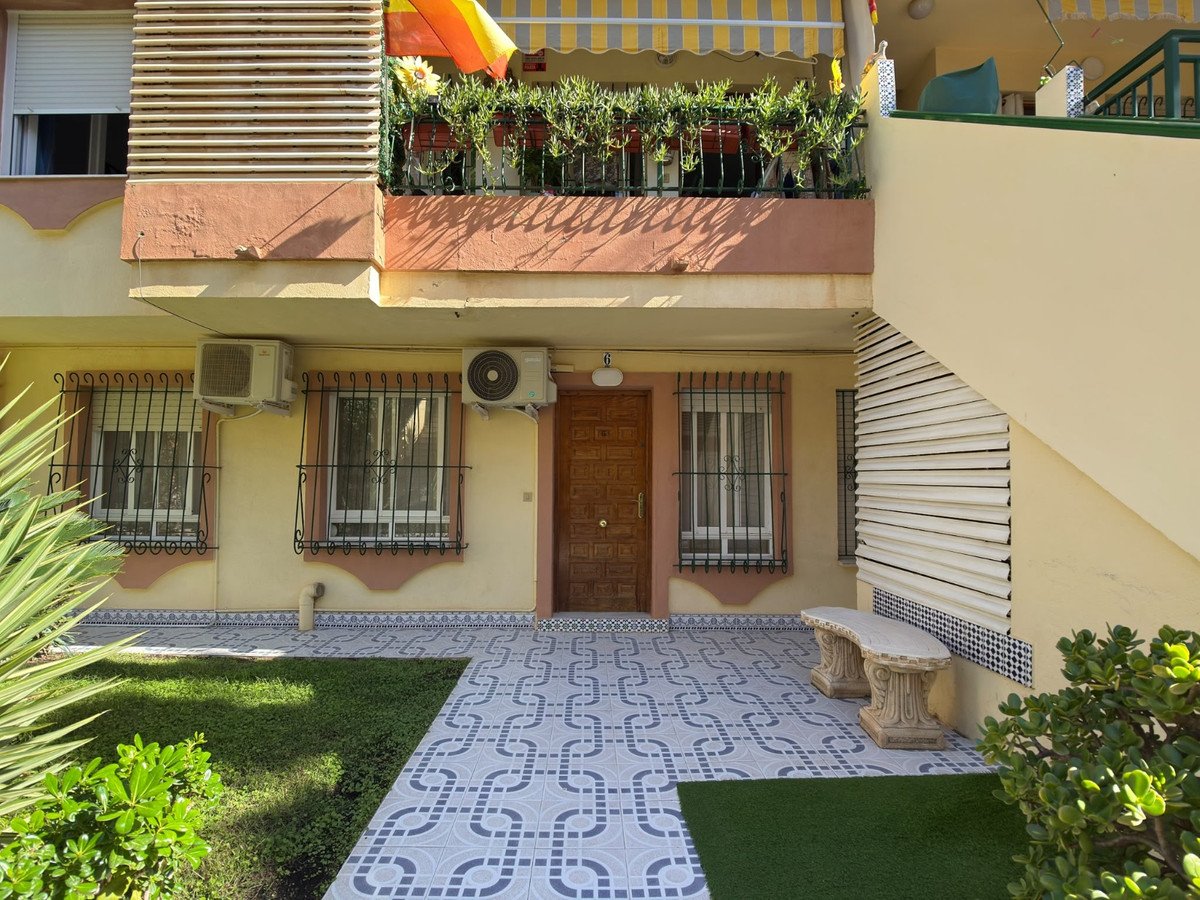 2 Bed Ground Floor Apartment in La Veleta