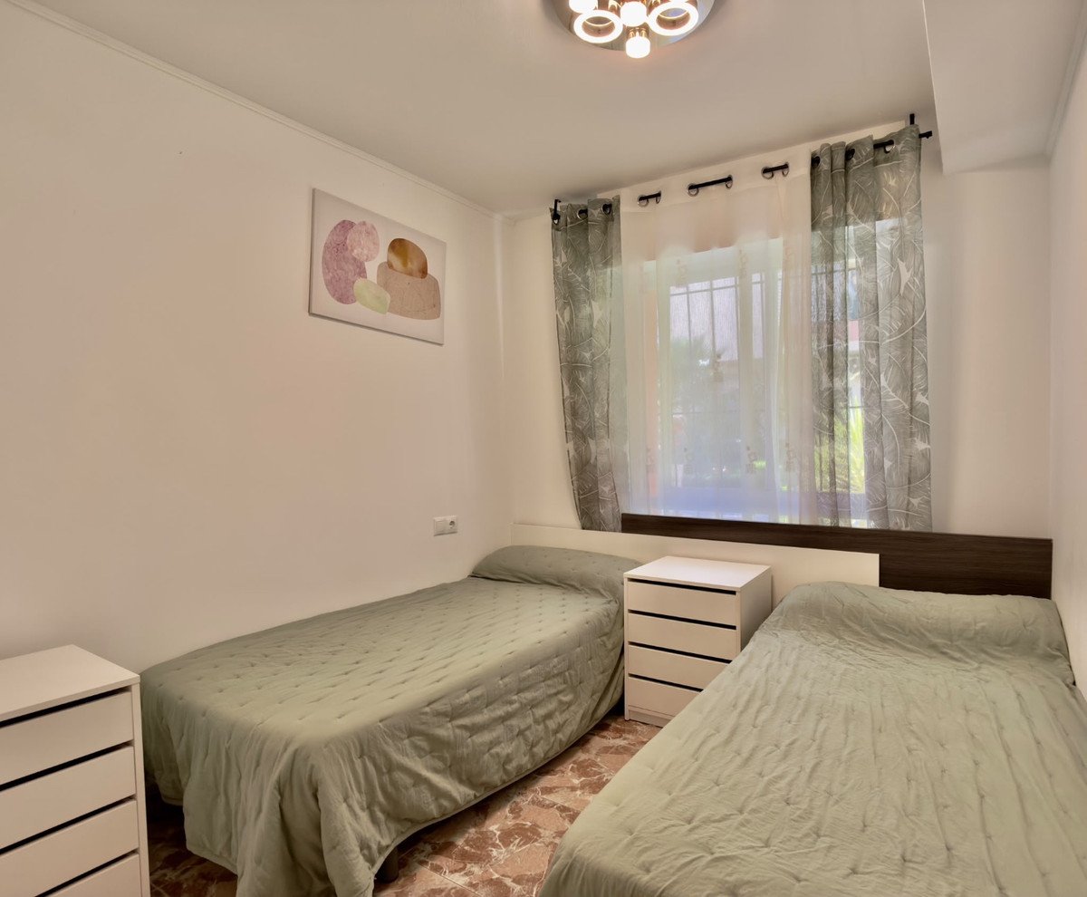 2 Bed Ground Floor Apartment in La Veleta