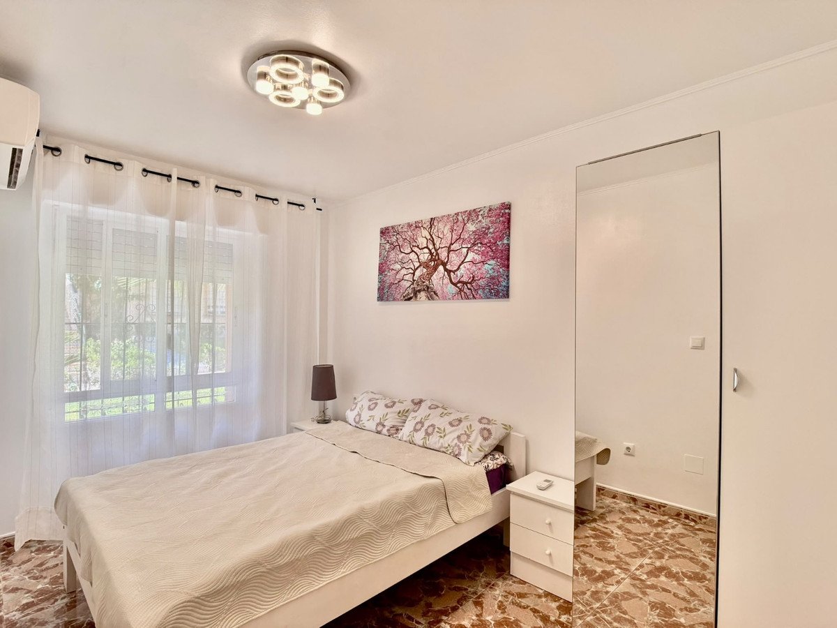 2 Bed Ground Floor Apartment in La Veleta