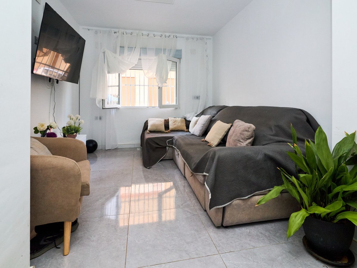 2 Bed Ground Floor Apartment in La Mata