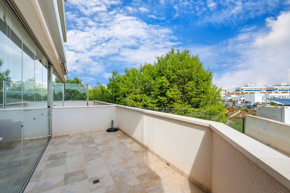 2 Bed Ground Floor Apartment in Los Dolses
