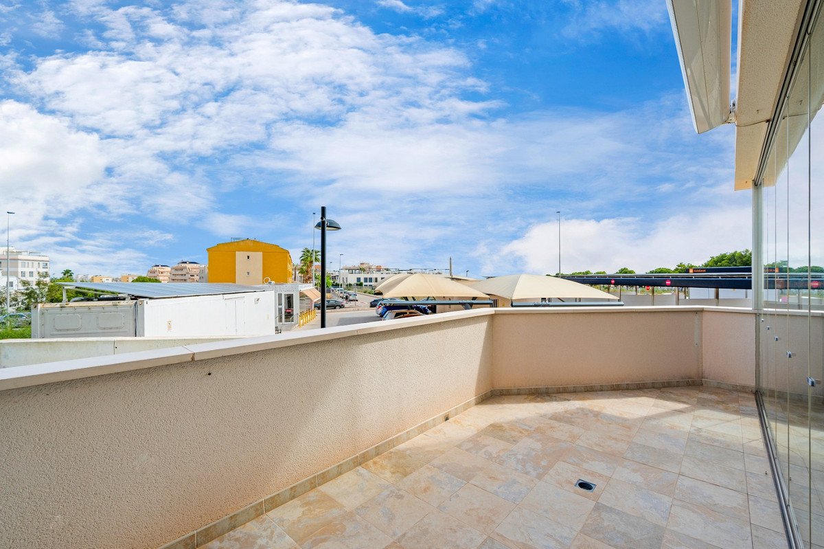 2 Bed Ground Floor Apartment in Los Dolses