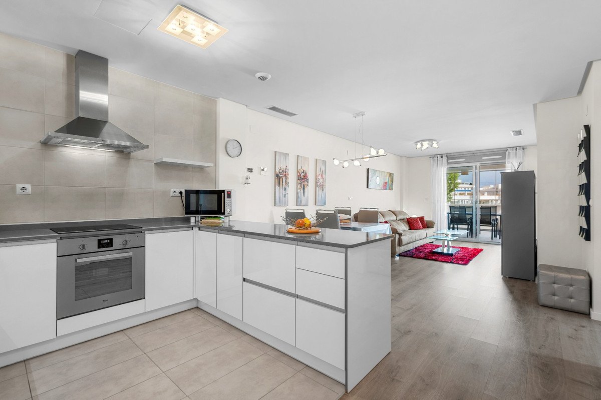 2 Bed Ground Floor Apartment in Los Dolses