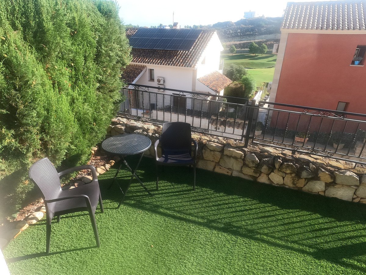 2 Bed Bungalow in La Finca Golf