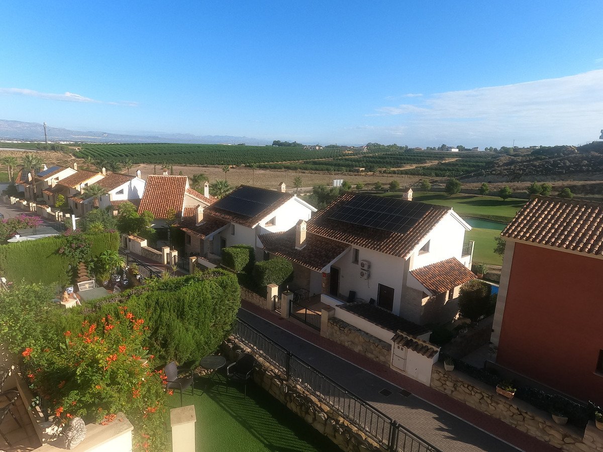 2 Bed Bungalow in La Finca Golf