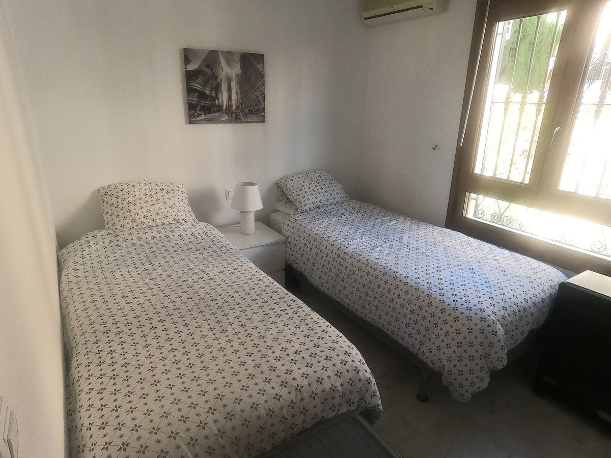 2 Bed Bungalow in La Finca Golf
