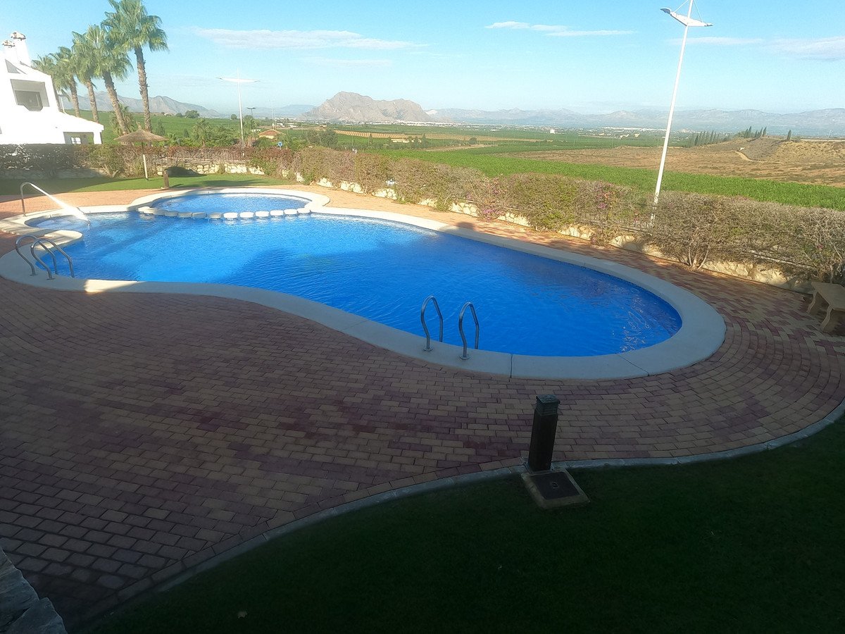2 Bed Bungalow in La Finca Golf