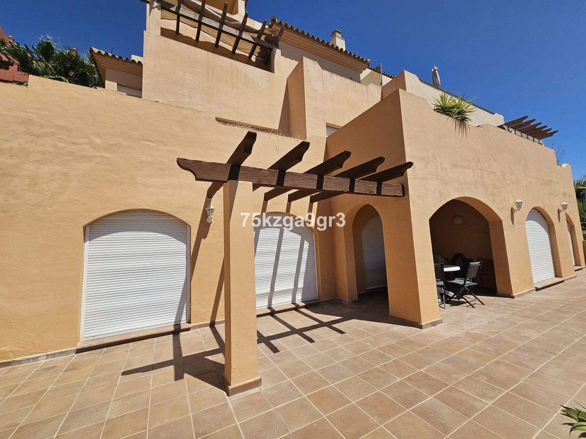 2 Bed Ground Floor Apartment in Calahonda