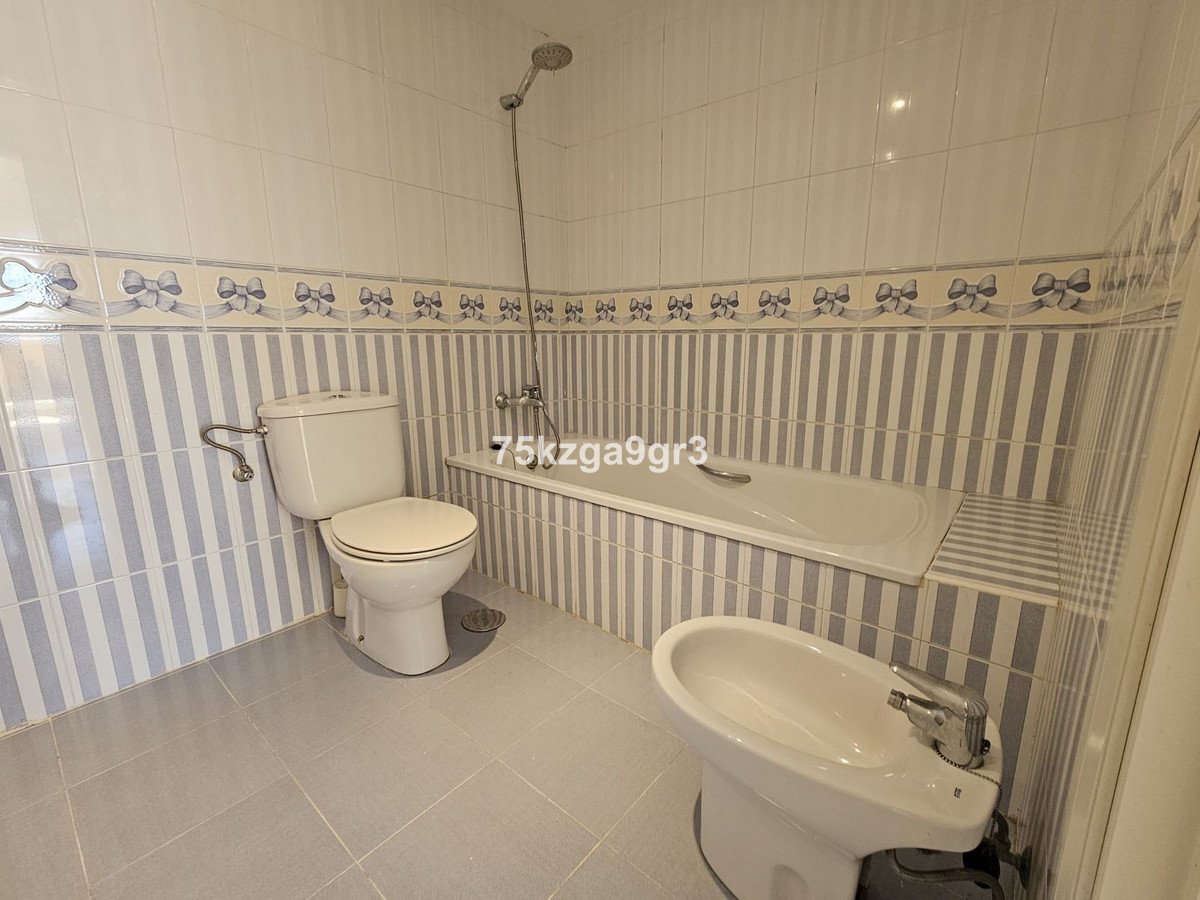 2 Bed Ground Floor Apartment in Calahonda