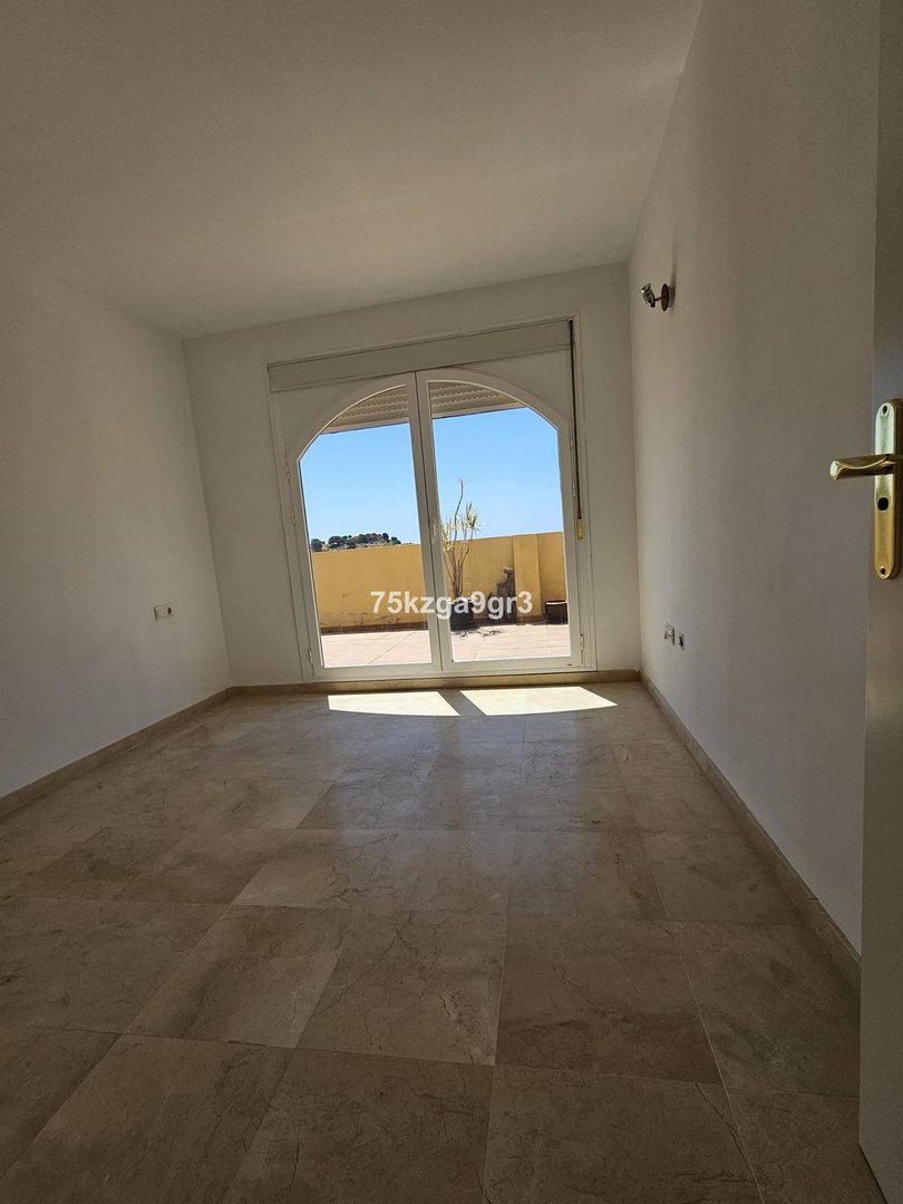 2 Bed Ground Floor Apartment in Calahonda