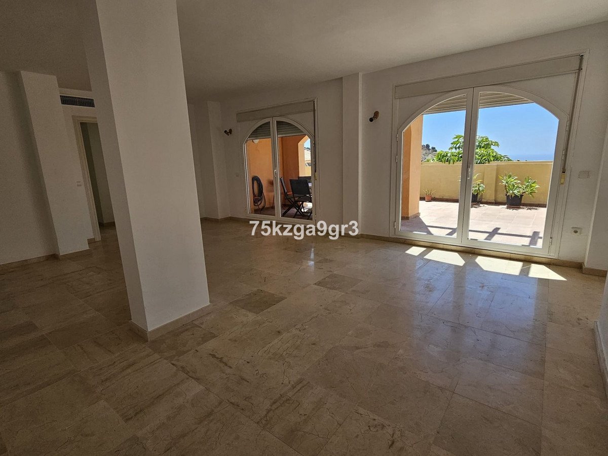 2 Bed Ground Floor Apartment in Calahonda
