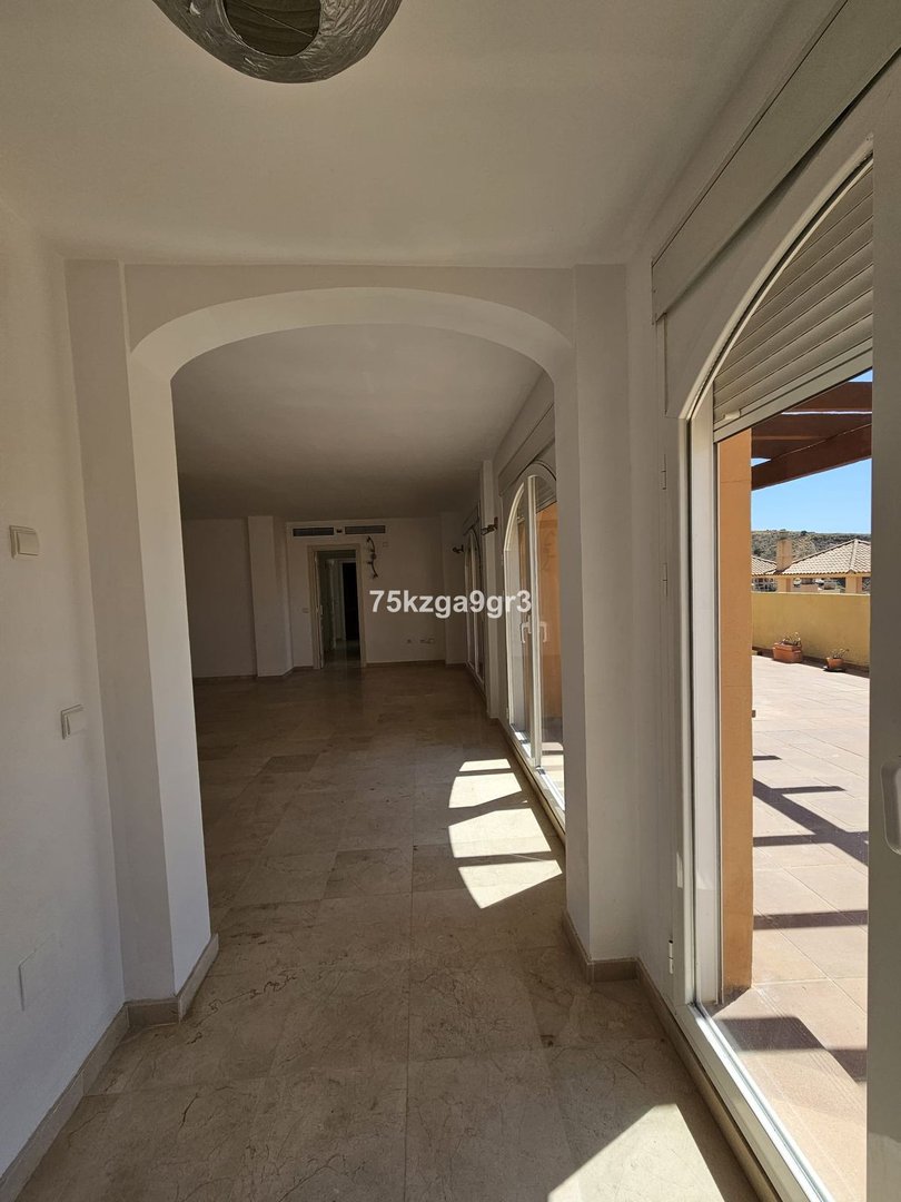 2 Bed Ground Floor Apartment in Calahonda