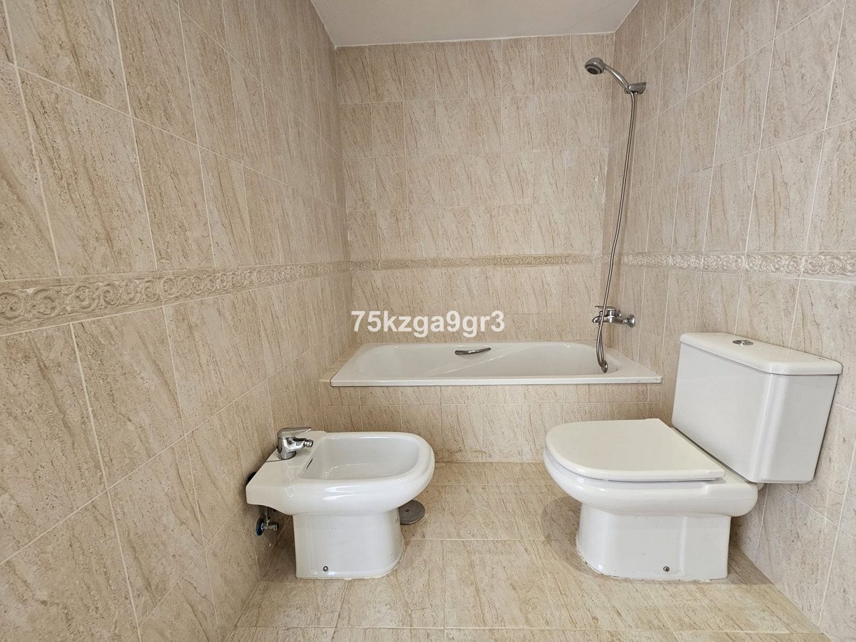 2 Bed Ground Floor Apartment in Calahonda