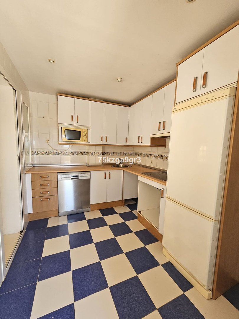2 Bed Ground Floor Apartment in Calahonda