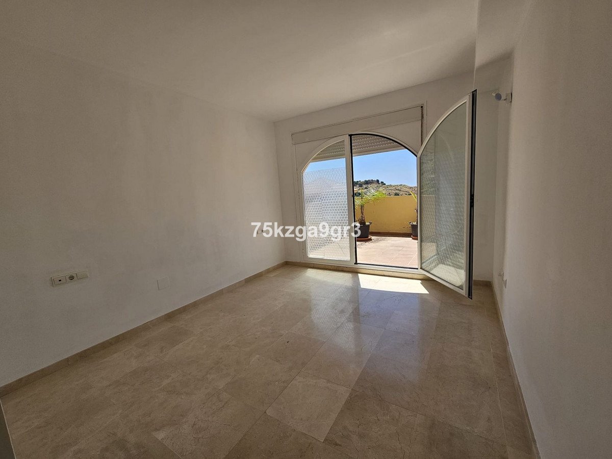 2 Bed Ground Floor Apartment in Calahonda