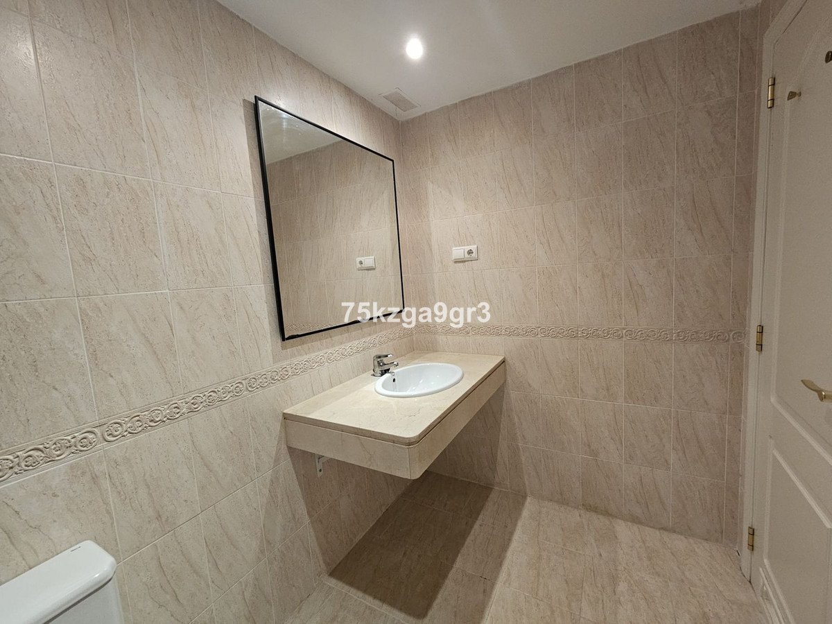 2 Bed Ground Floor Apartment in Calahonda