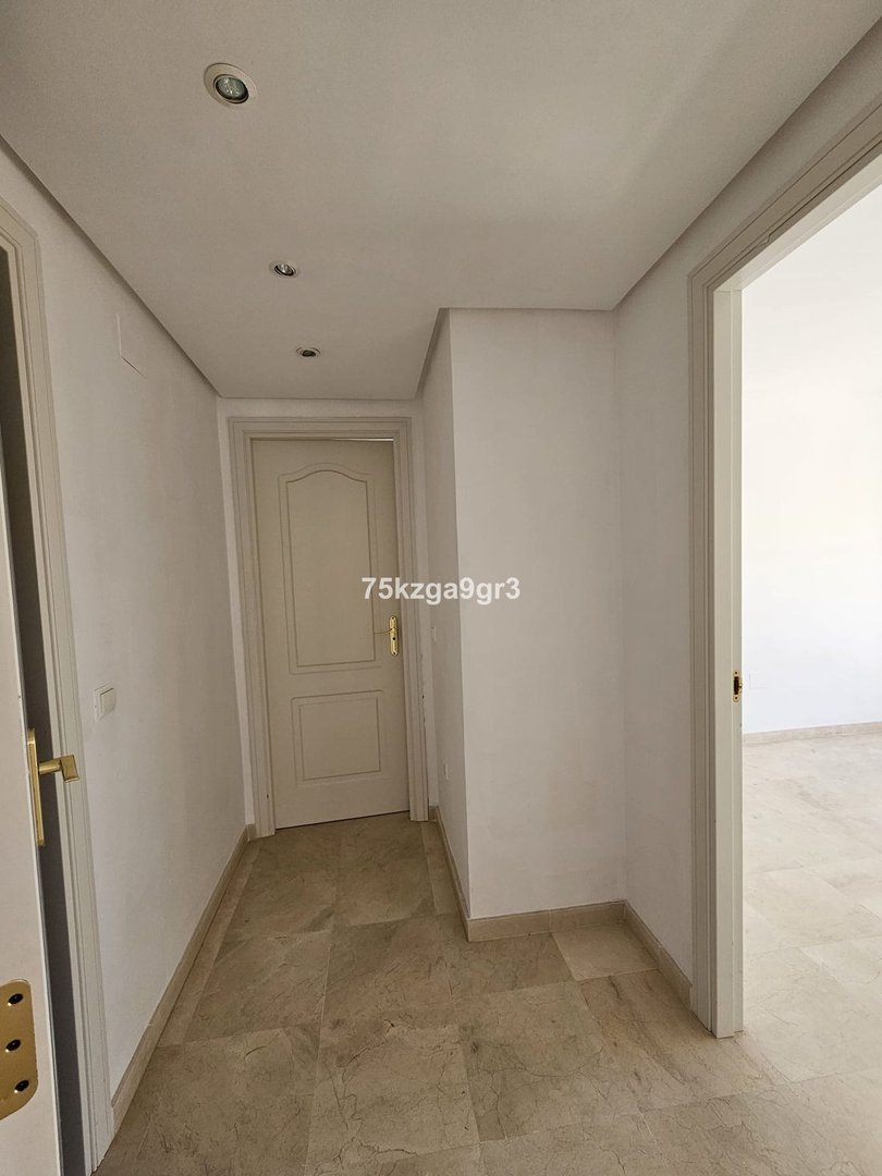 2 Bed Ground Floor Apartment in Calahonda