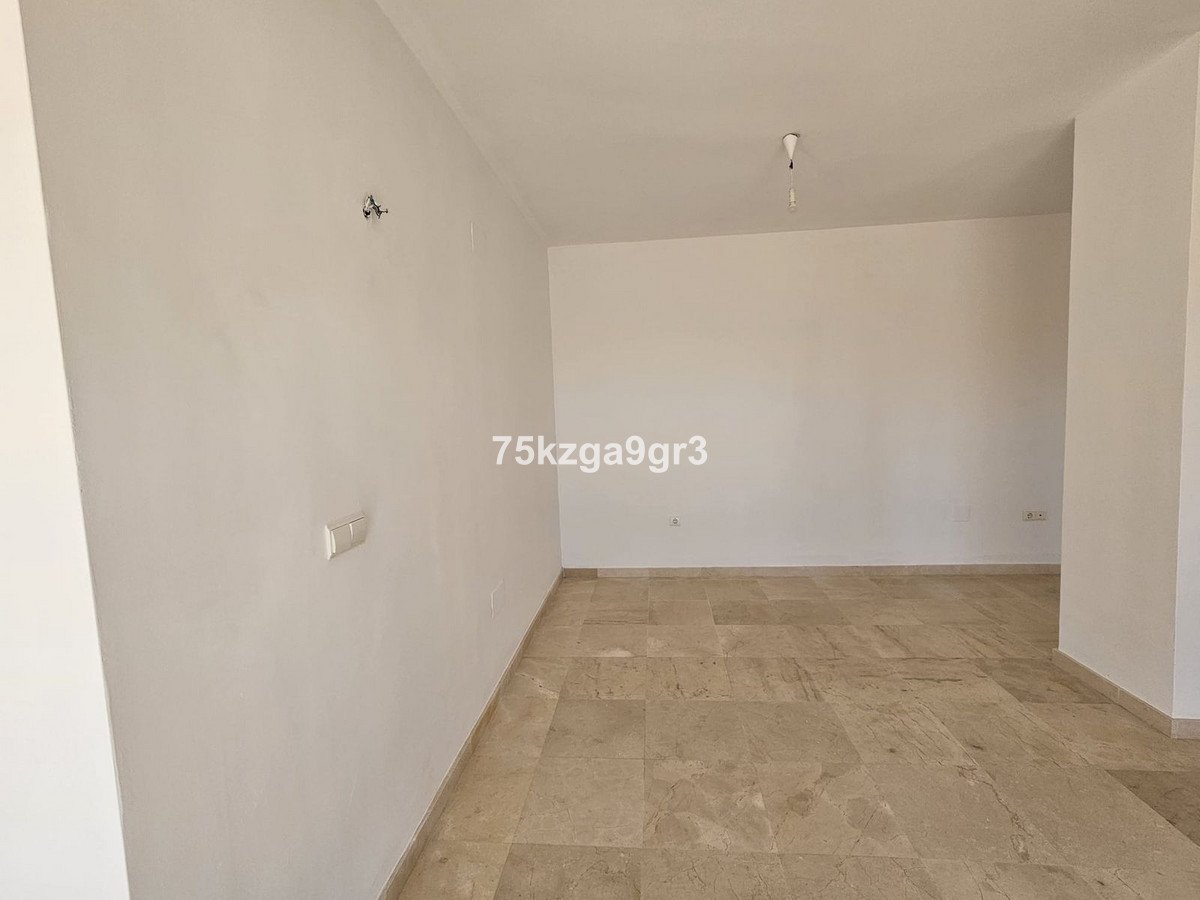 2 Bed Ground Floor Apartment in Calahonda