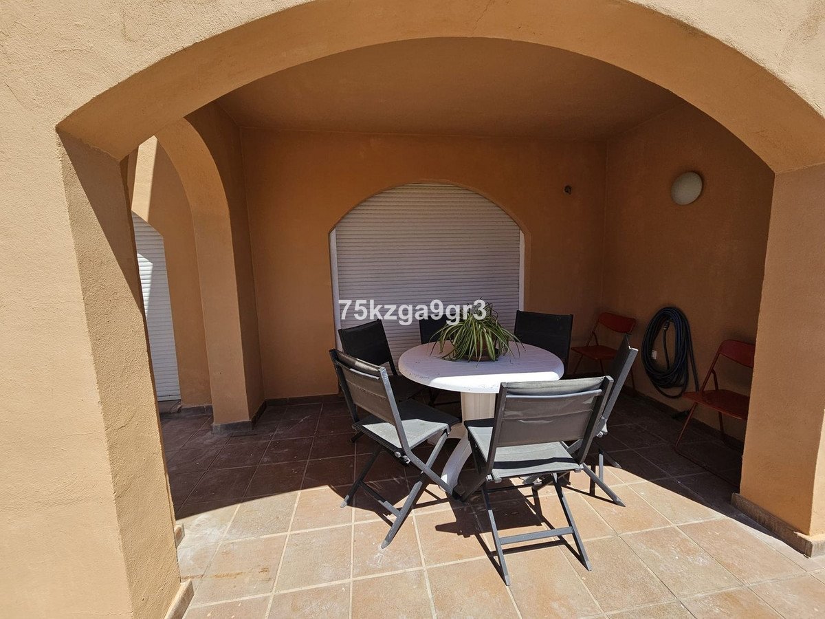 2 Bed Ground Floor Apartment in Calahonda