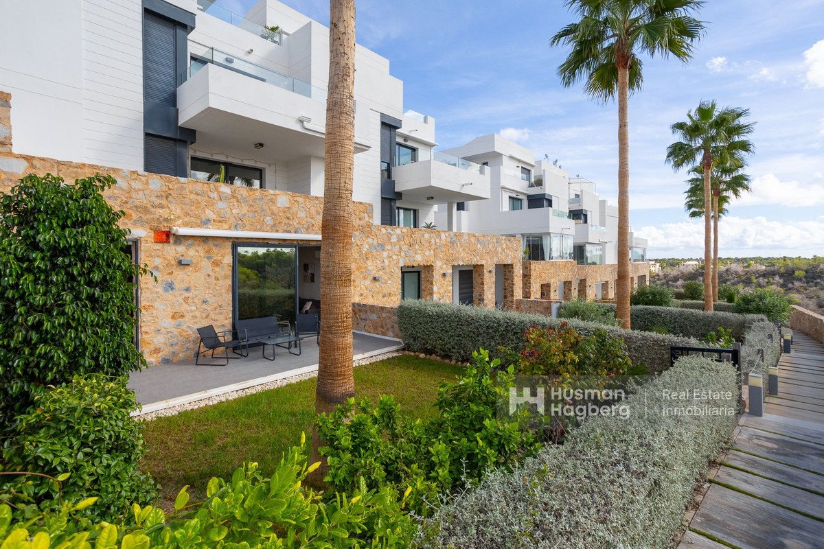 2 Bed Middle Floor Apartment in Campoamor
