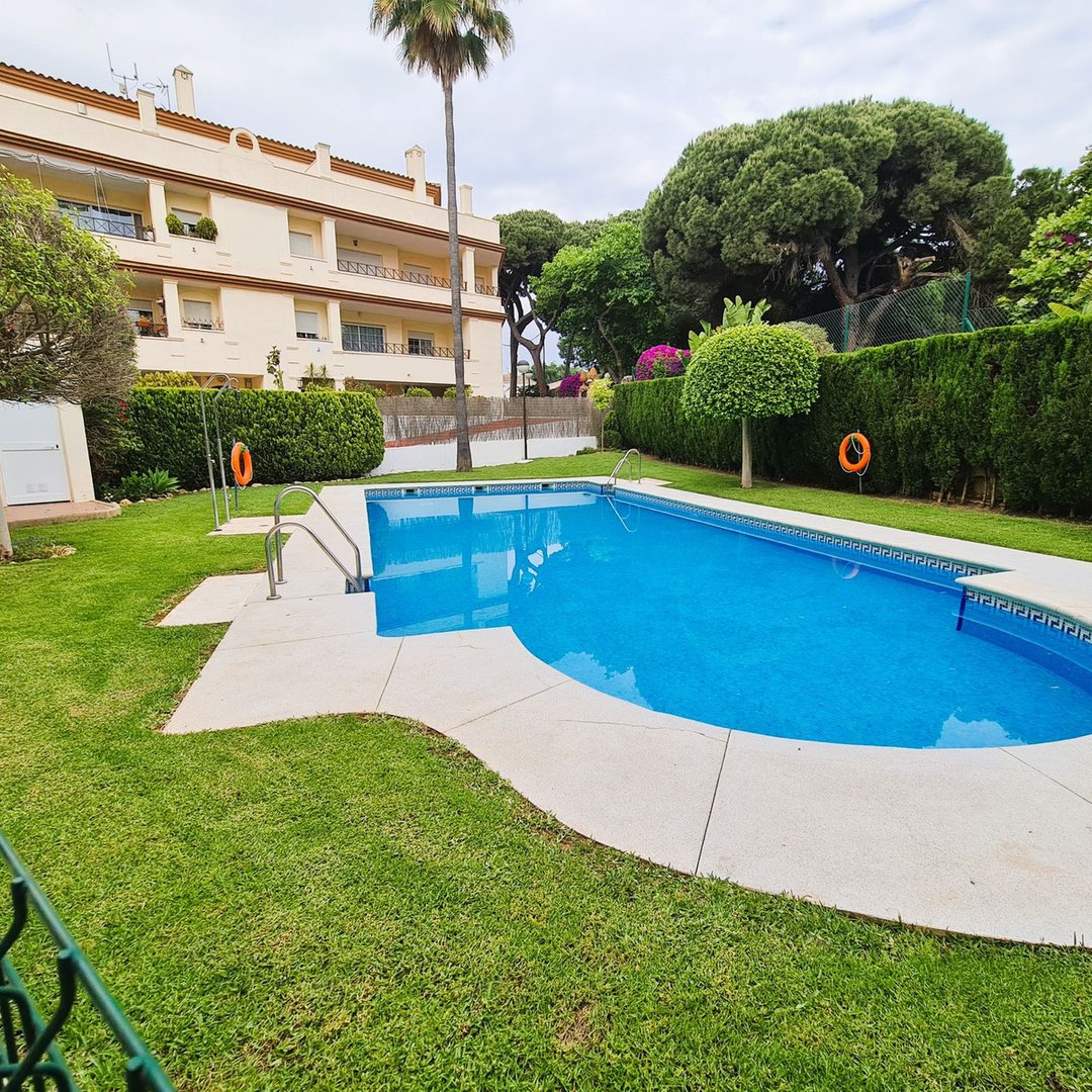 2 Bed Ground Floor Apartment in Elviria