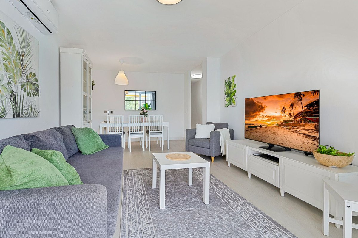 2 Bed Middle Floor Apartment in Torreblanca