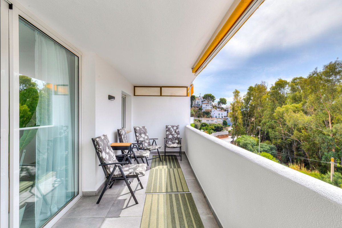 2 Bed Middle Floor Apartment in Torreblanca