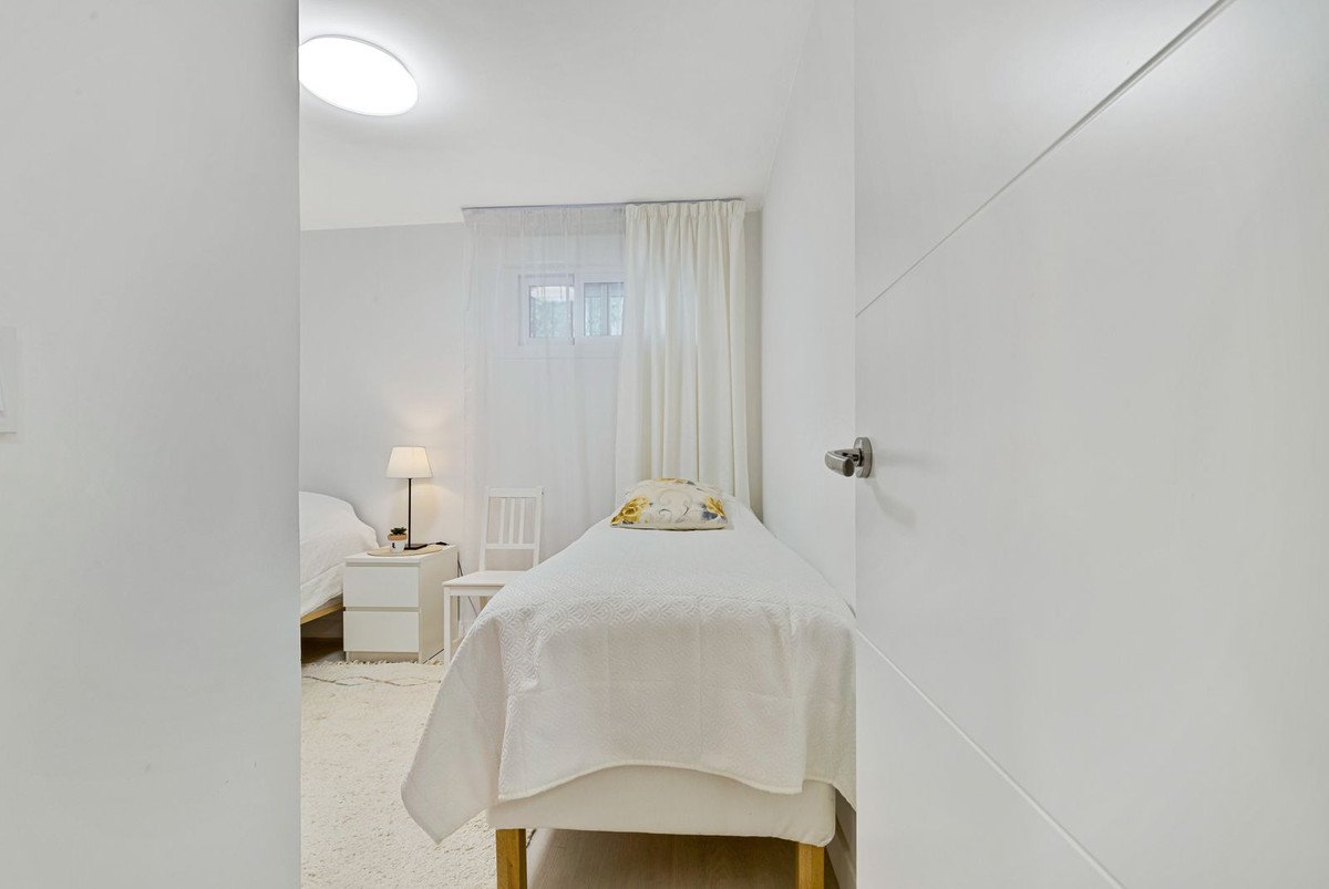 2 Bed Middle Floor Apartment in Torreblanca