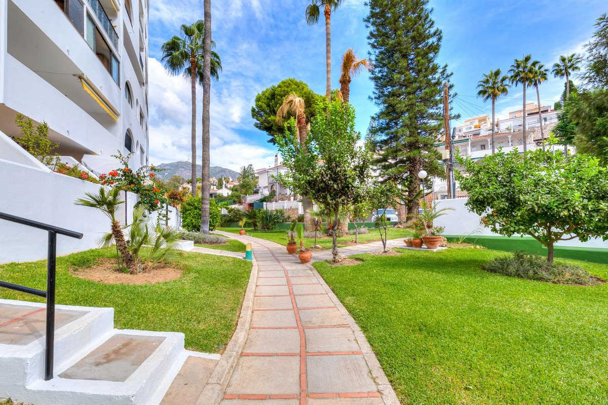 2 Bed Middle Floor Apartment in Torreblanca