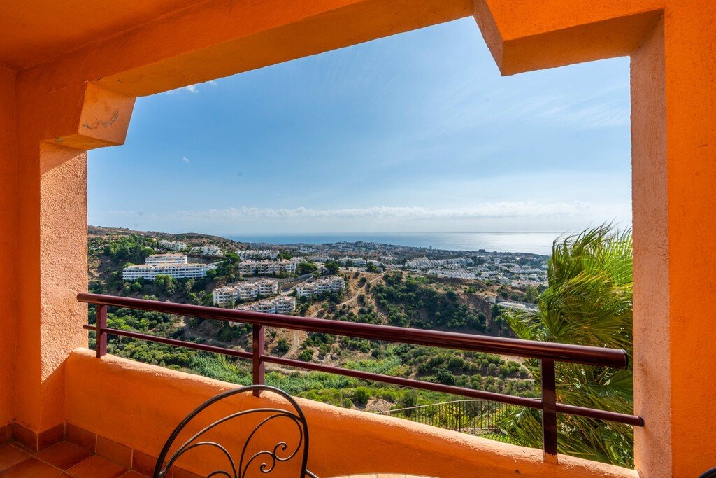 2 Bed Duplex in Calahonda