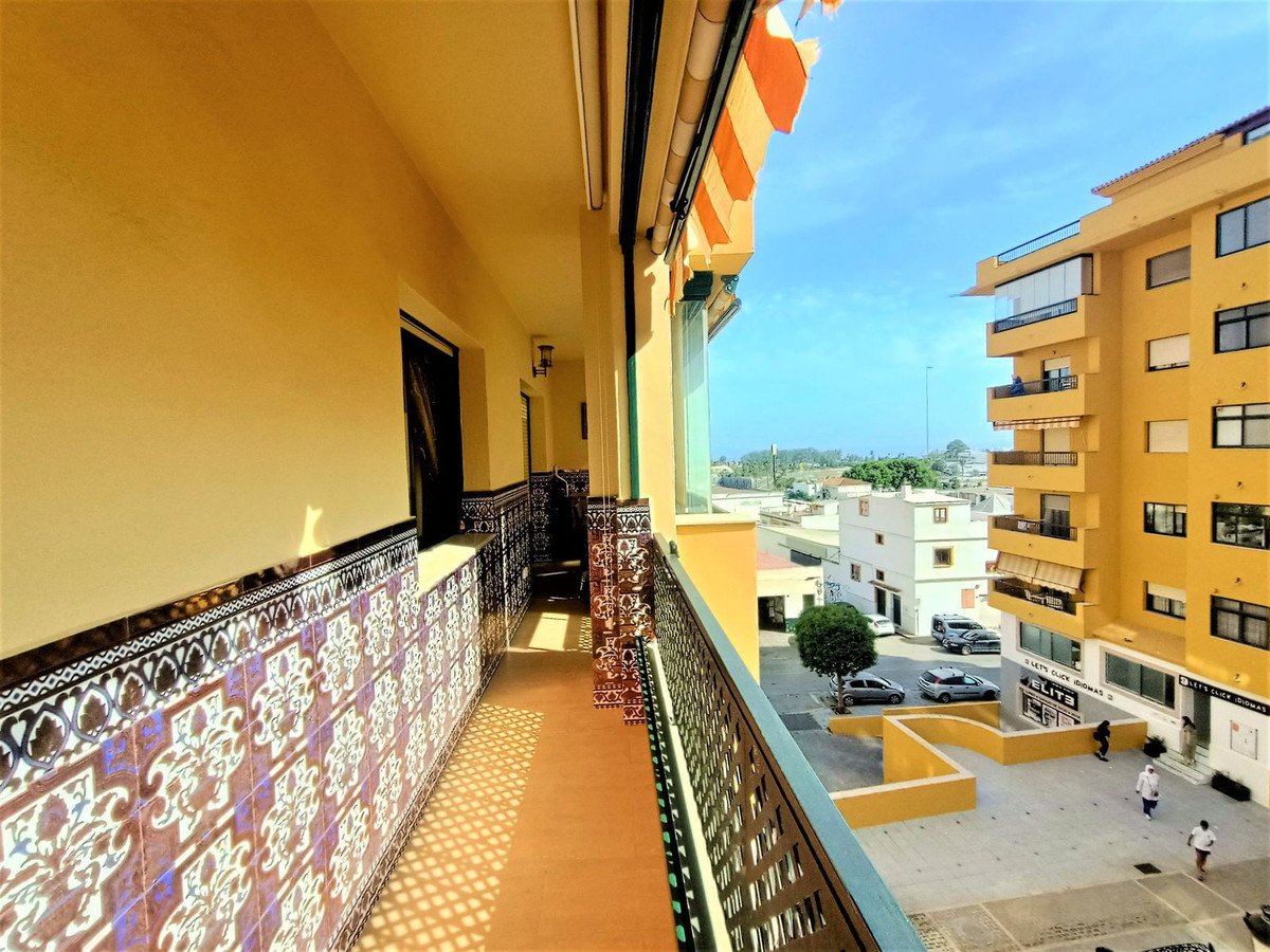 3 Bed Middle Floor Apartment in San Pedro de Alcántara