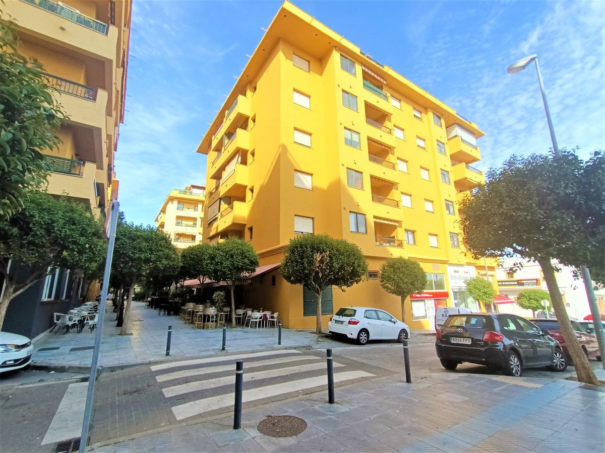 3 Bed Middle Floor Apartment in San Pedro de Alcántara