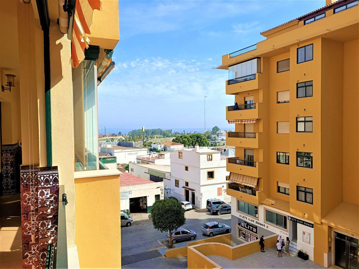 3 Bed Middle Floor Apartment in San Pedro de Alcántara