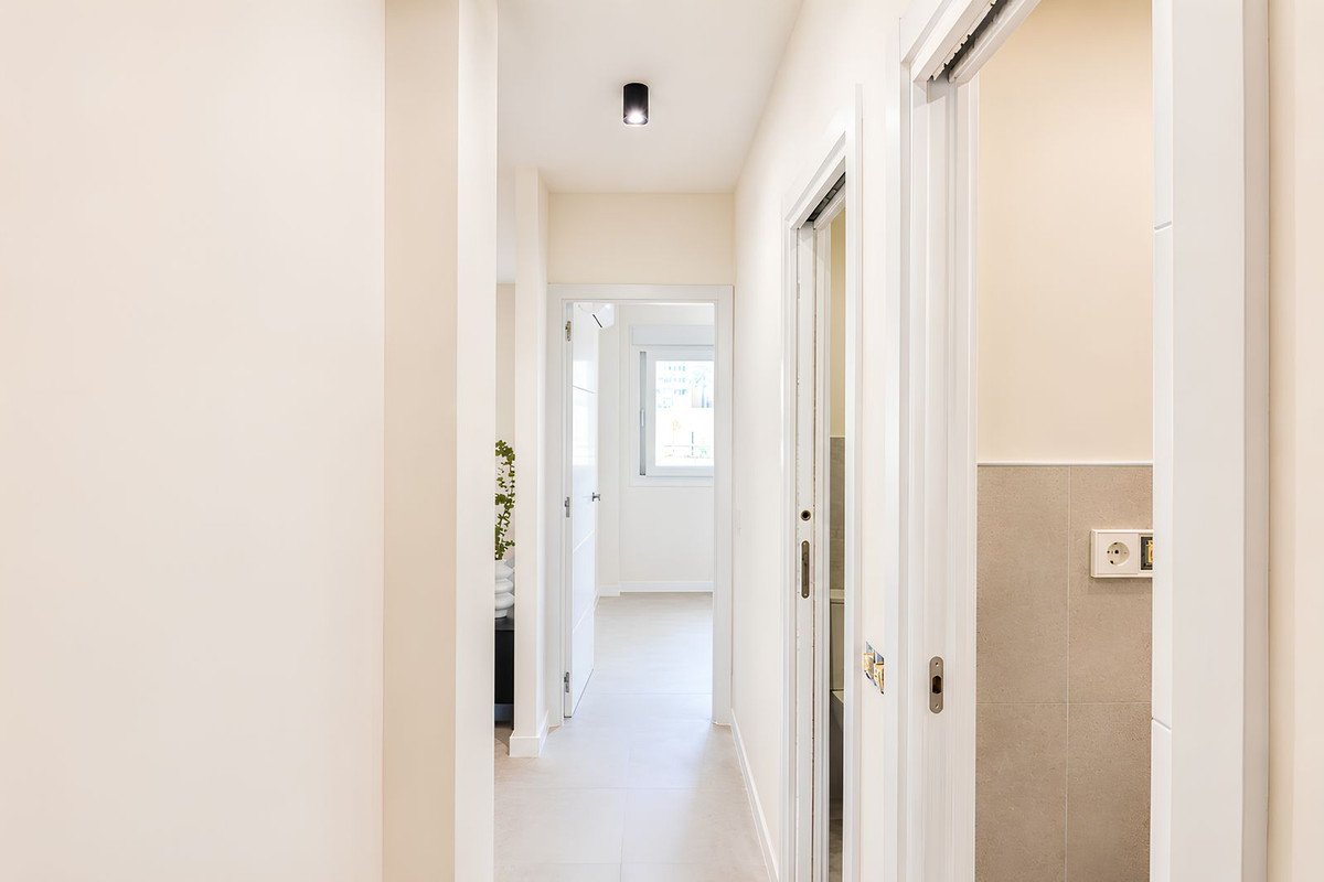 4 Bed Middle Floor Apartment in Los Boliches