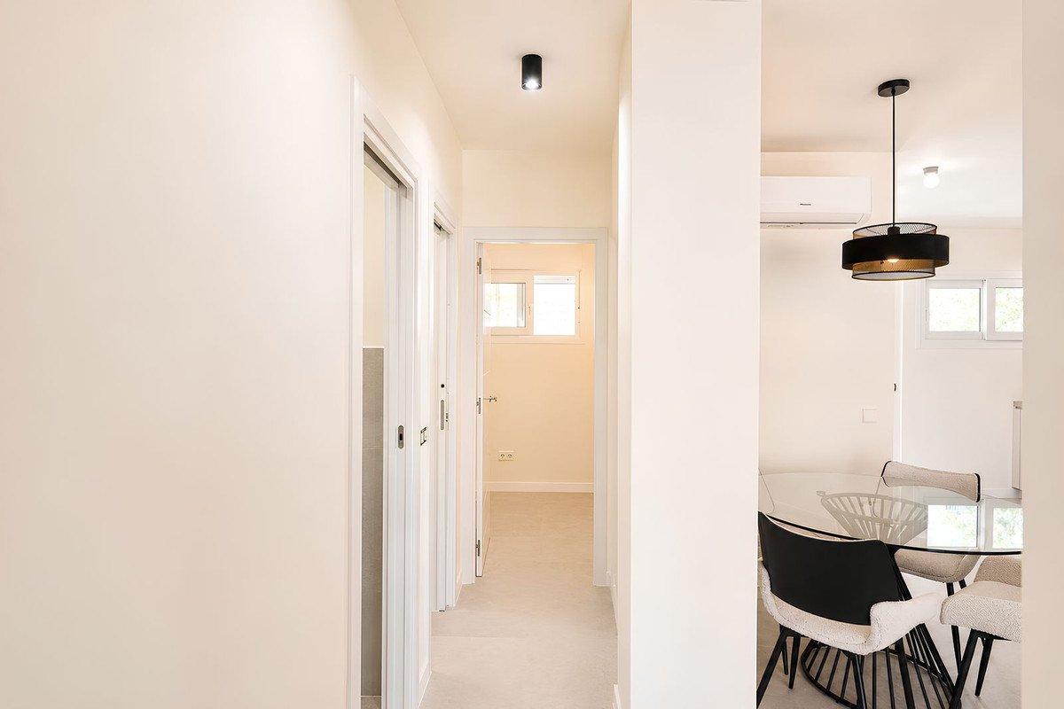 4 Bed Middle Floor Apartment in Los Boliches