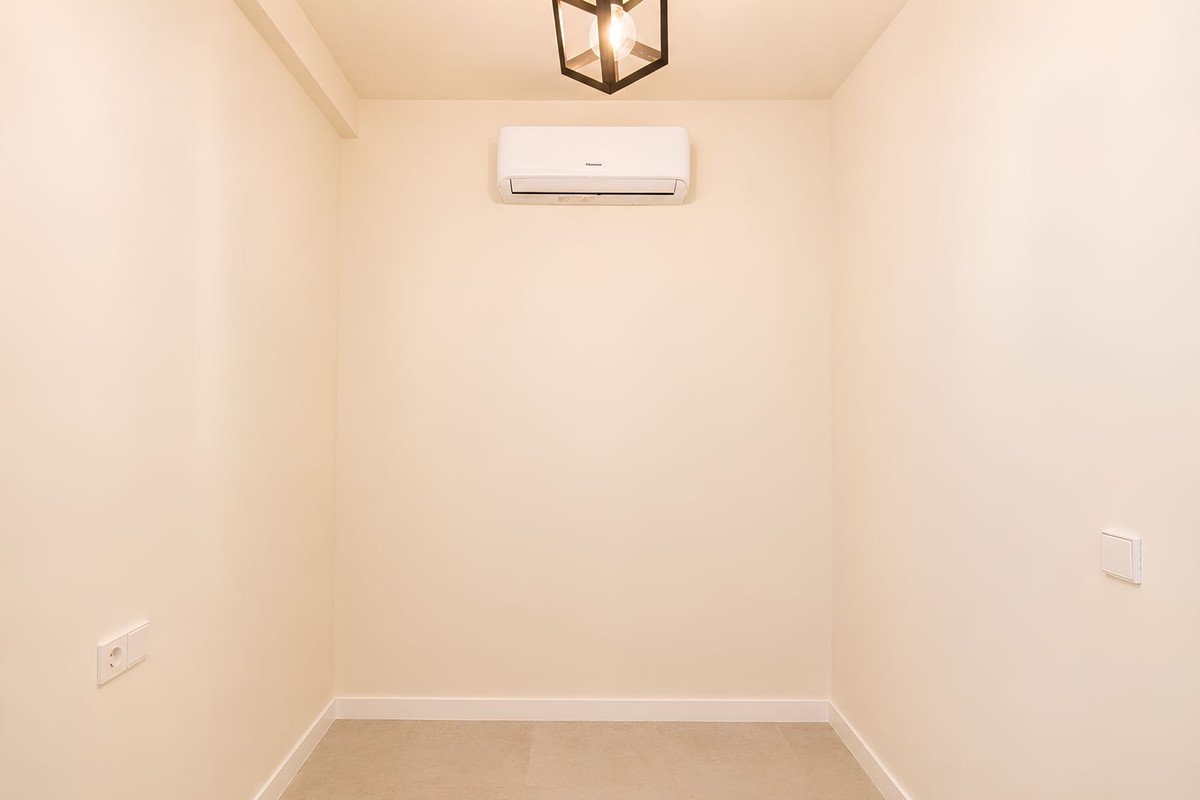 4 Bed Middle Floor Apartment in Los Boliches