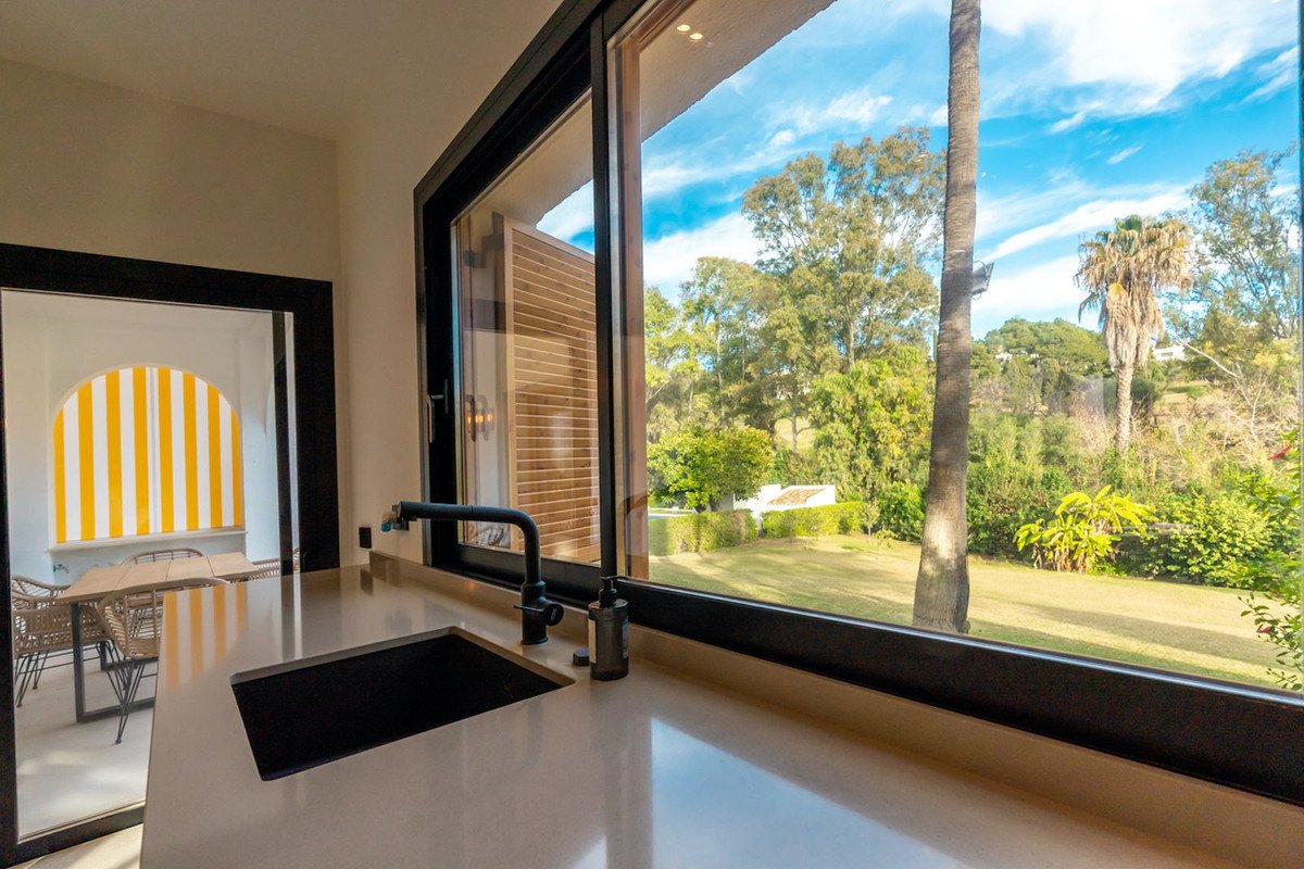 3 Bed Ground Floor Apartment in Nueva Andalucía
