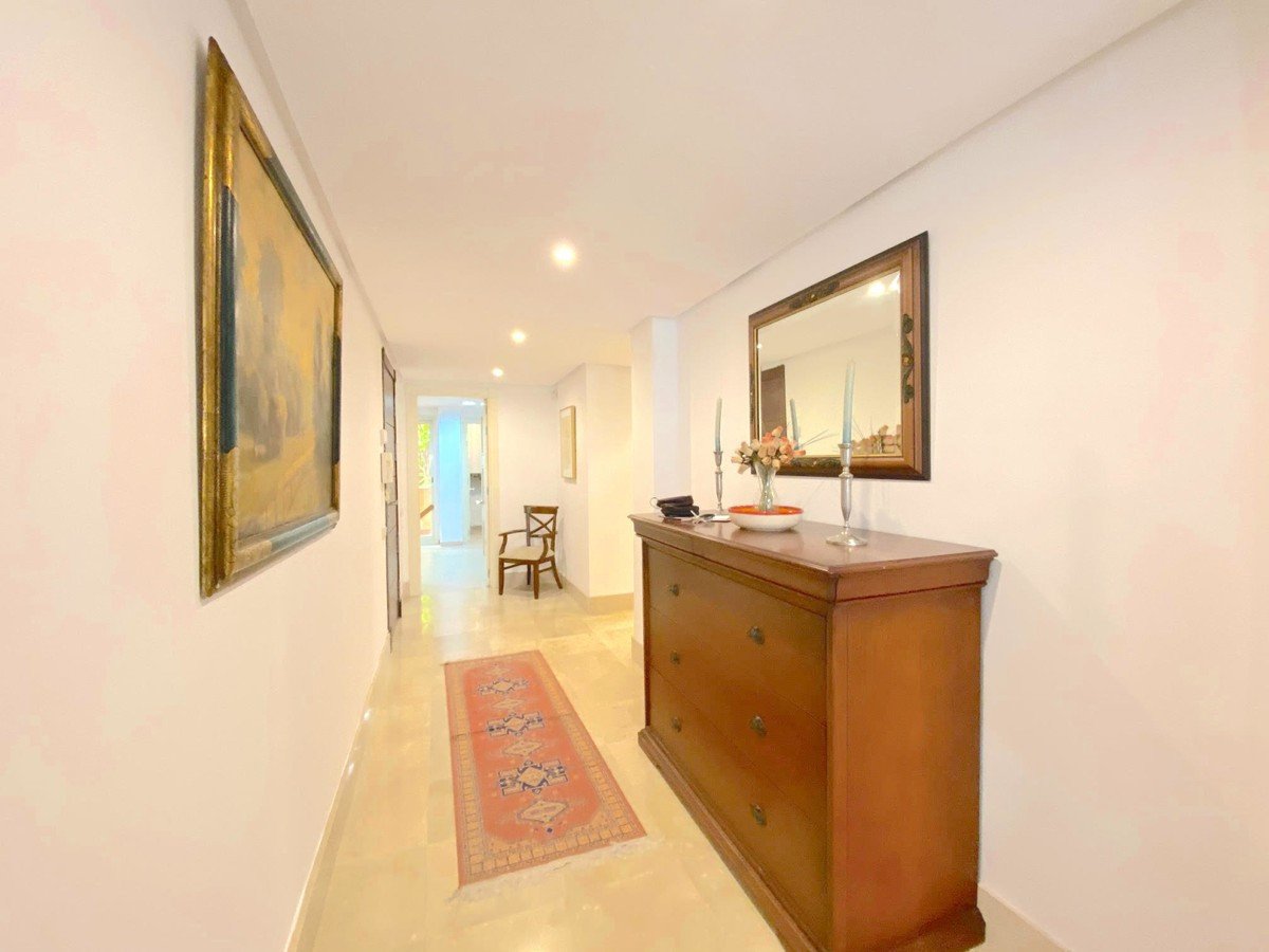 2 Bed Middle Floor Apartment in Río Real