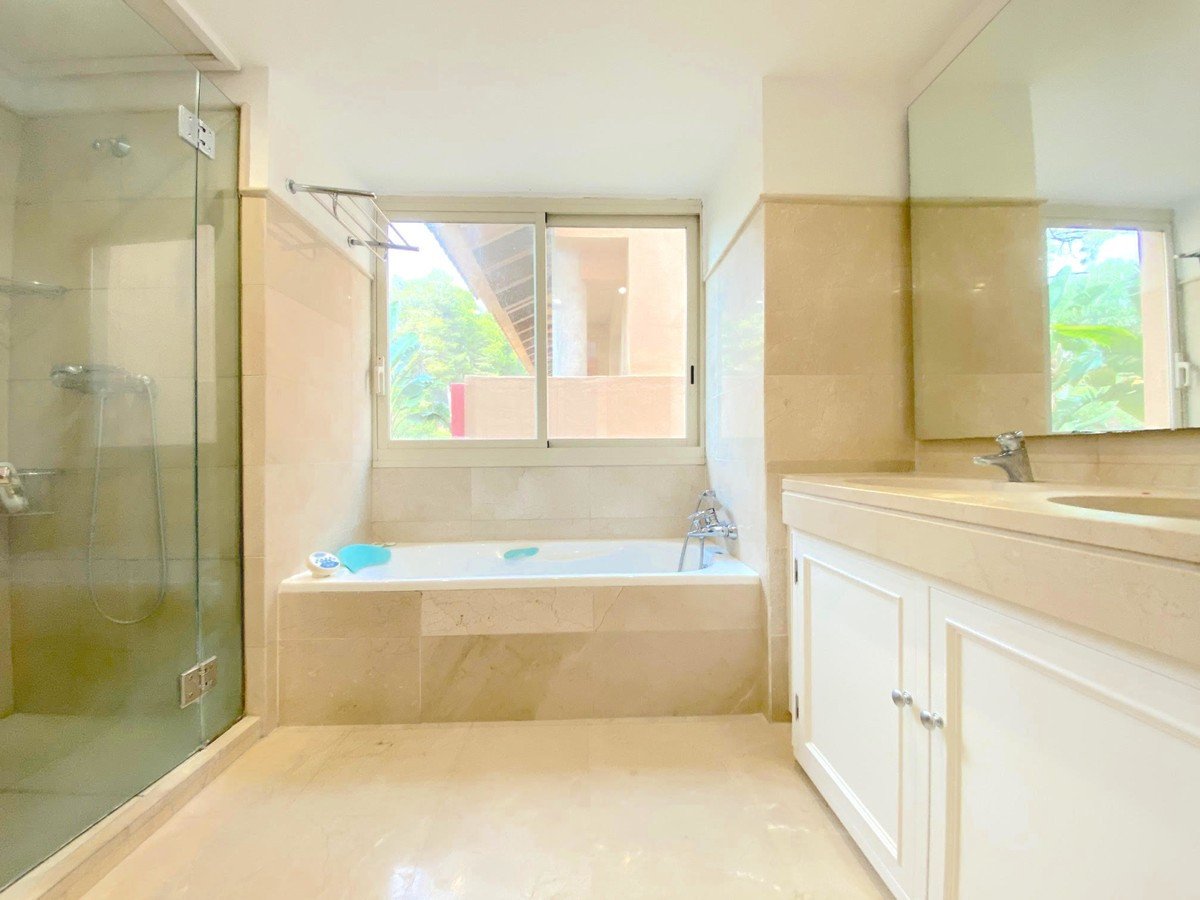 2 Bed Middle Floor Apartment in Río Real