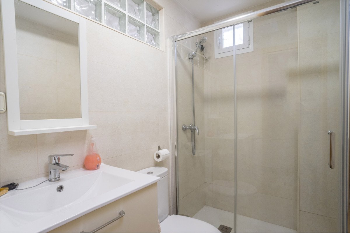 4 Bed Detached Villa in Elviria