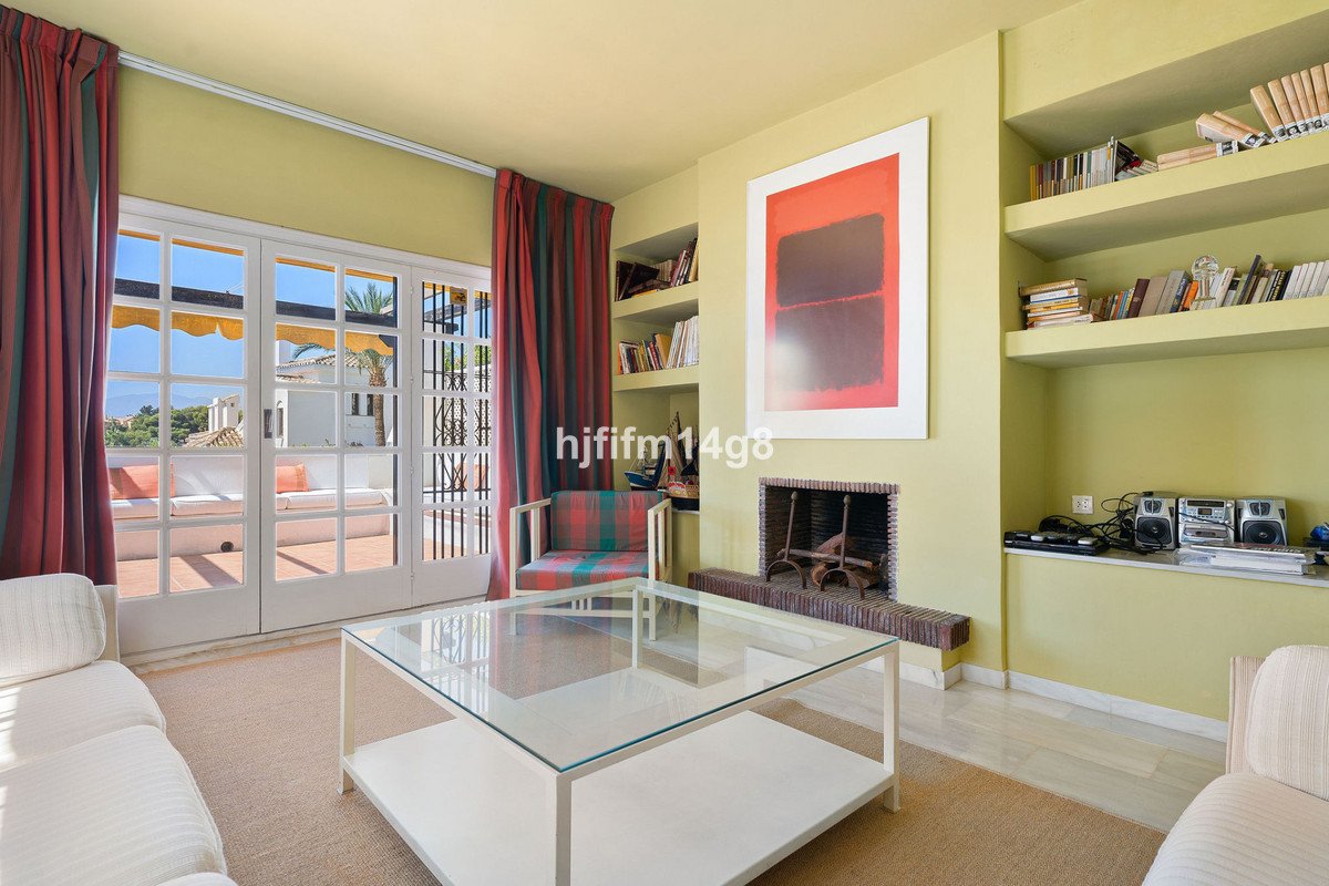 2 Bed Ground Floor Apartment in Nueva Andalucía