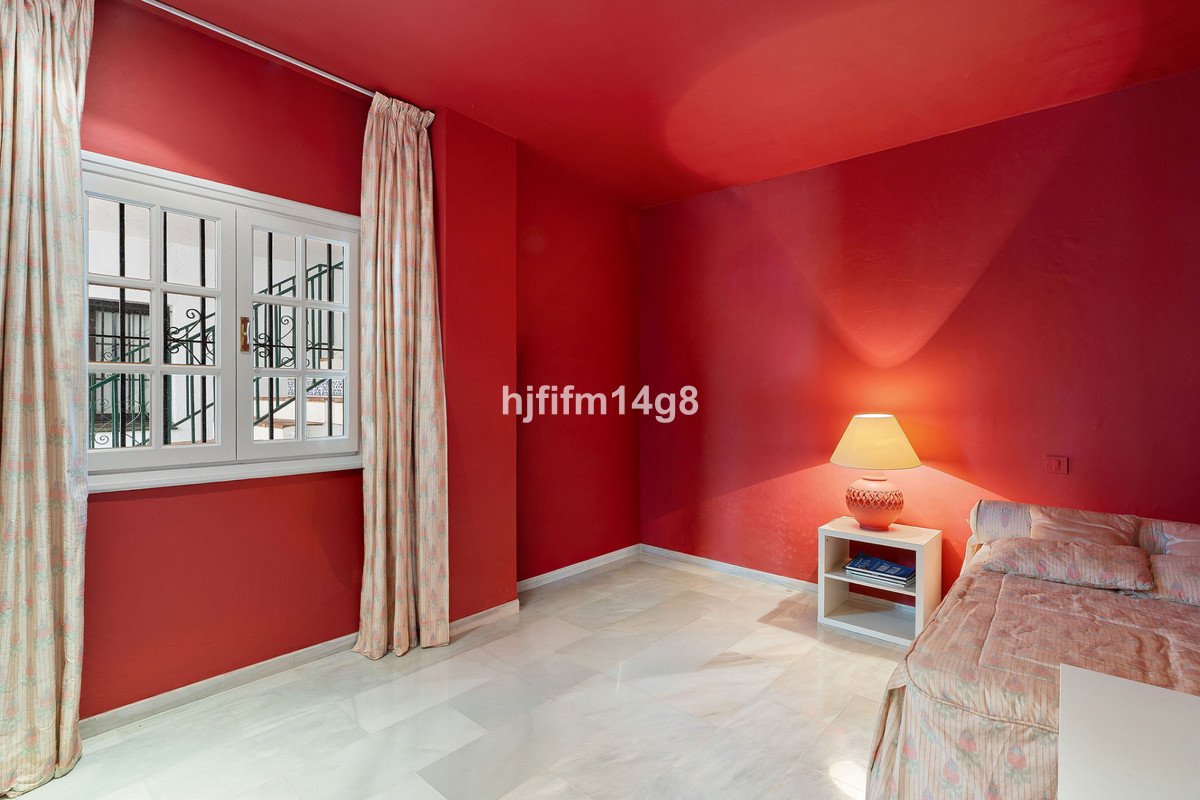 2 Bed Ground Floor Apartment in Nueva Andalucía