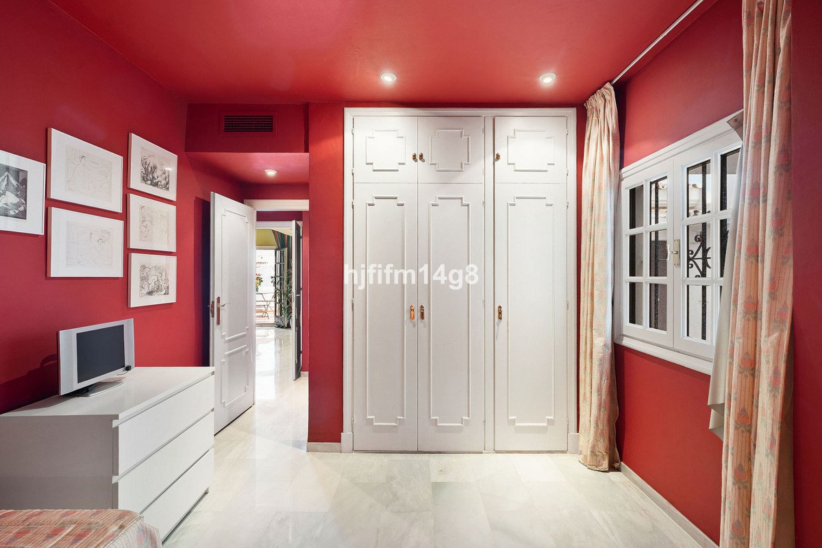 2 Bed Ground Floor Apartment in Nueva Andalucía