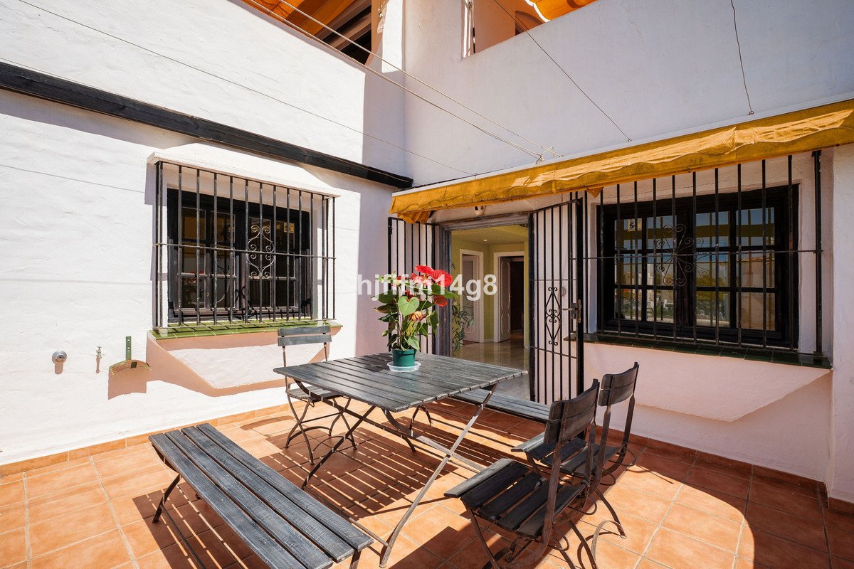 2 Bed Ground Floor Apartment in Nueva Andalucía