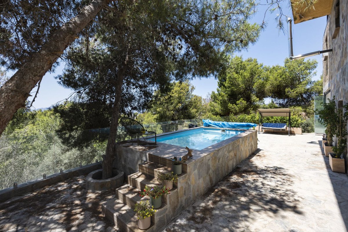5 Bed Detached Villa in Málaga Este
