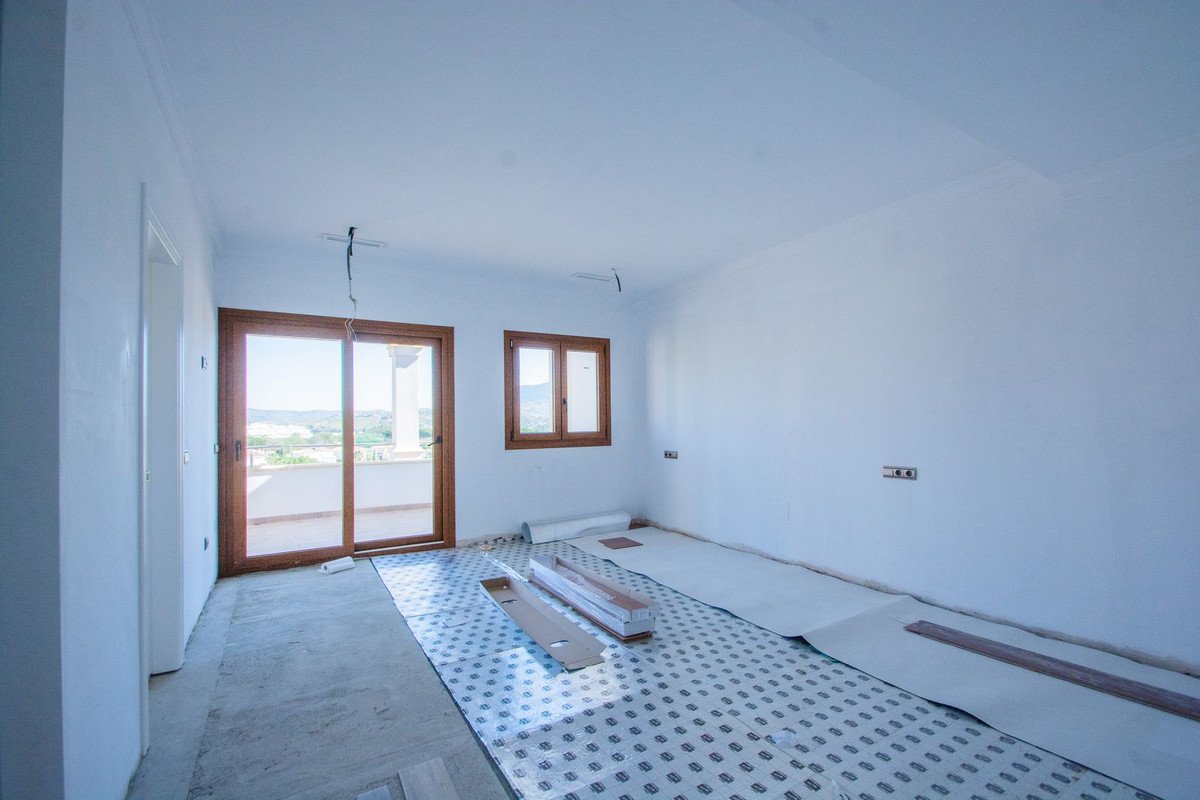 5 Bed Detached Villa in La Cala Golf
