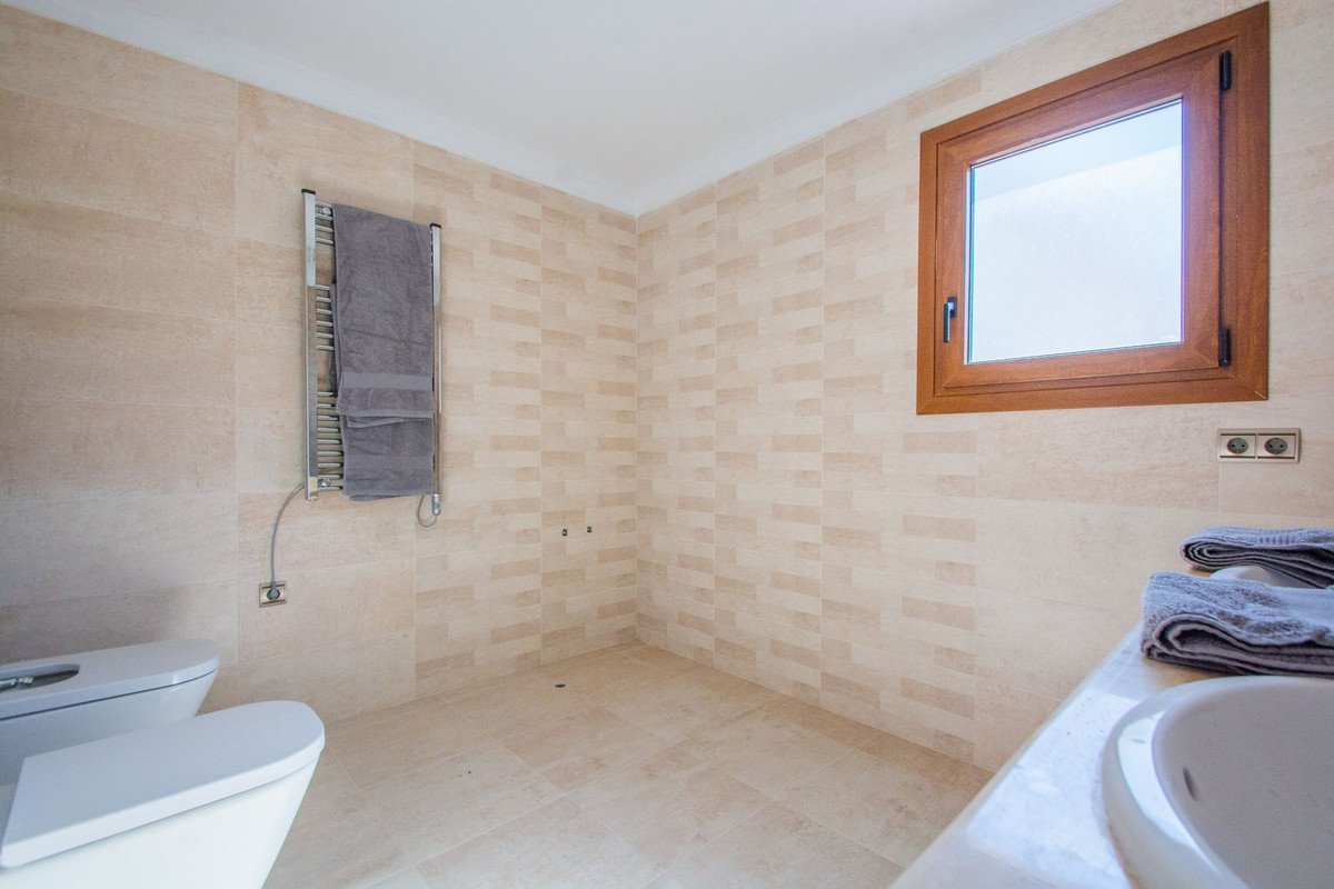 5 Bed Detached Villa in La Cala Golf