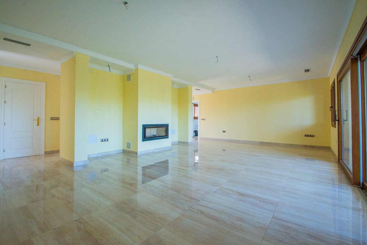 5 Bed Detached Villa in La Cala Golf